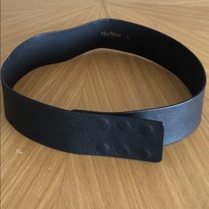 Max Mara black leather belt
